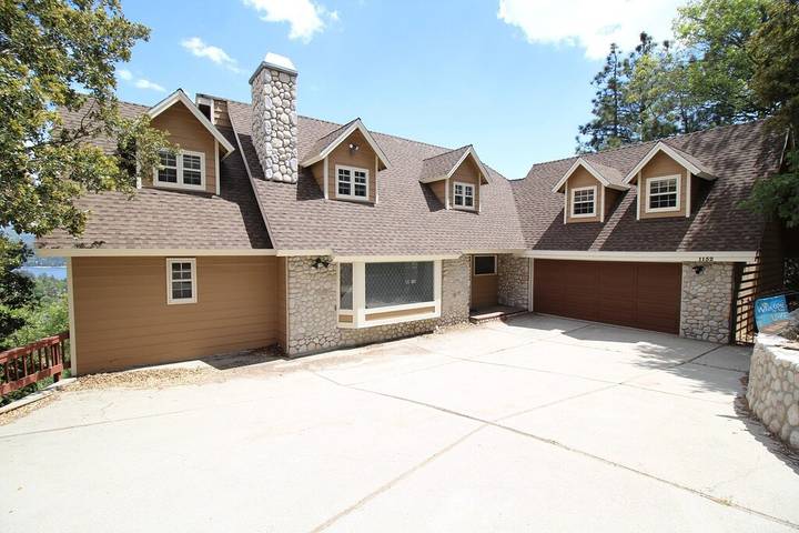 Vacation rental for 12 people, with balcony in Lake Arrowhead