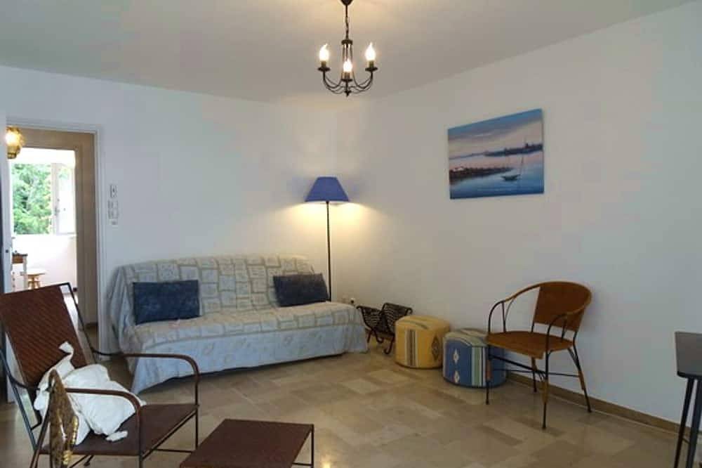 Ganze Wohnung, 2-Zimmer-Wohnung 50m vom Strand mit Pool, Parkplatz und Haustiere erlaubt in La Côte Vermeille, Argelès-sur-Mer