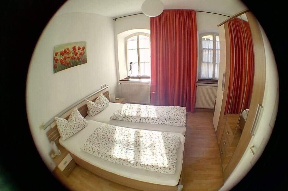 Ganze Wohnung, Schöne Stadtwohnung ruhig und doch in Zentrumsnähe, nur 300m vom Bahnhof in Schwäbisch Hall, Hohenlohe