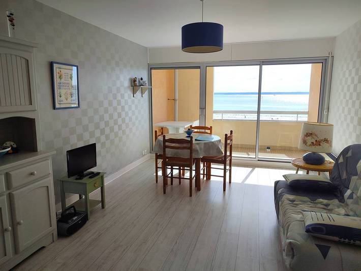 Gîte pour 4 personnes, avec balcon dans Plage Tresmeur - 3