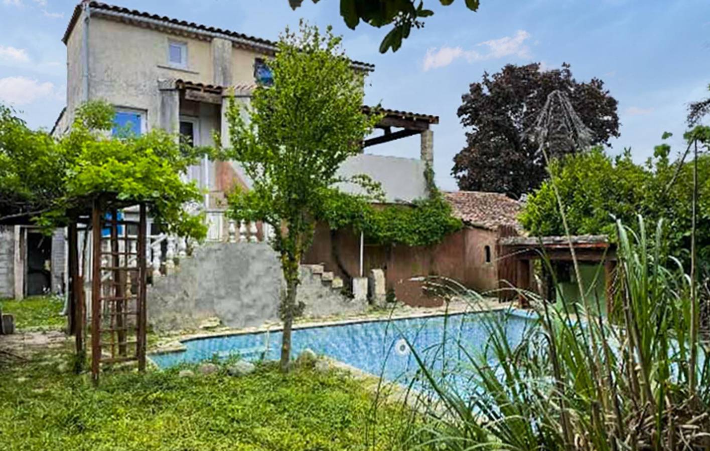 Appartement confortable avec piscine et parking près de Lavilledieu in Lavilledieu, Ardèche