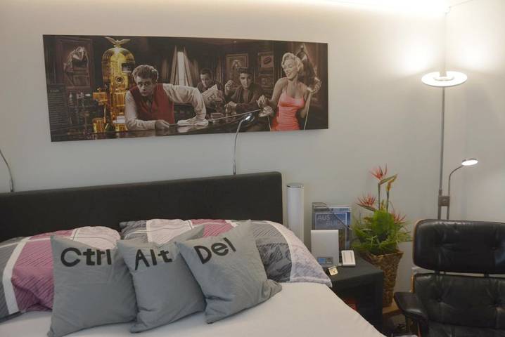 B&b voor 3 personen, with tuin and uitzicht as well as zwembad in Zwitserland