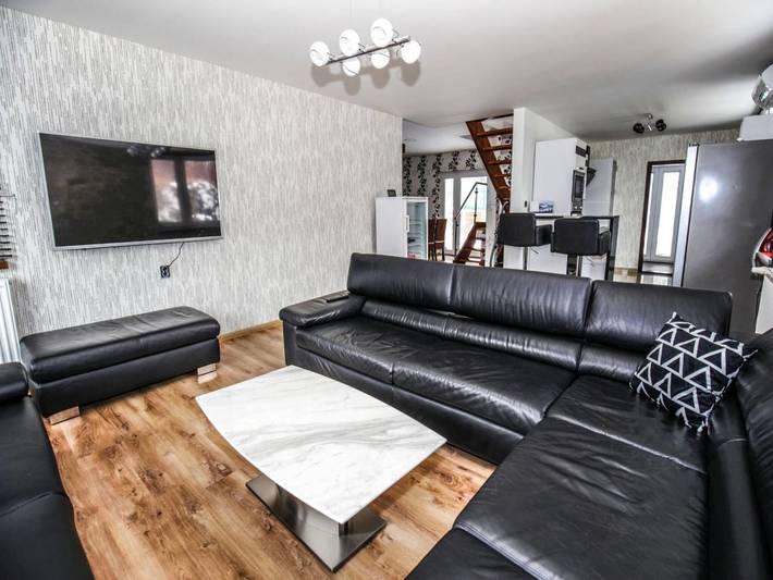 Villa in Frenštát near Ski Resorts & Jacuzzi in Frenštát pod Radhoštěm, Mährisch-Schlesische Region