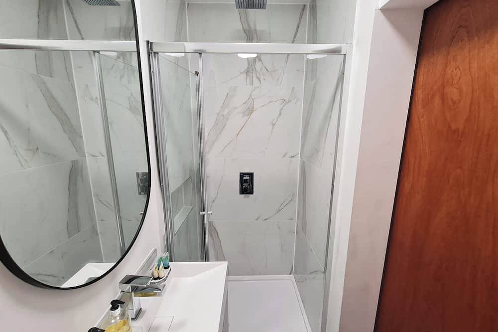 Entire apartment, Stylish Ensuite With Kitchenette, Serviced apartments in St Albans in London Colney, Hertfordshire