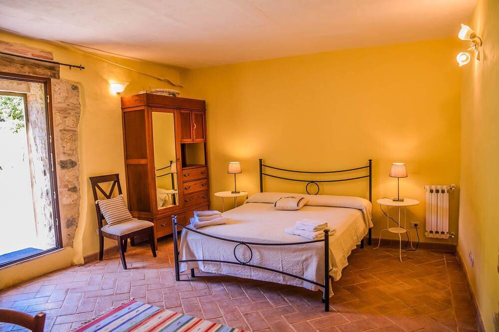 Maison avec piscine privée, climatisation dans le Val d'Orcia. Endroit calme!!! in Sarteano, Province de Sienne