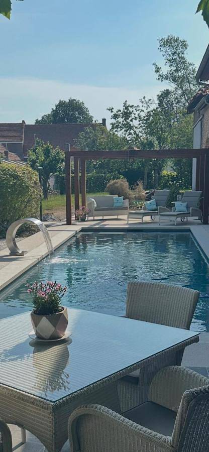 Chambre d’hôte pour 2 personnes, avec sauna et piscine ainsi que jardin et vue à Poperinge