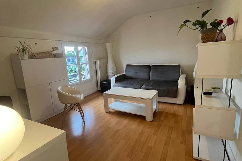 Apartamento entero, Furnished apartment Fin d'Oise - Quiet neighborhood (200m Rer A / Sncf train station) in Conflans-Sainte-Honorine, Yvelines