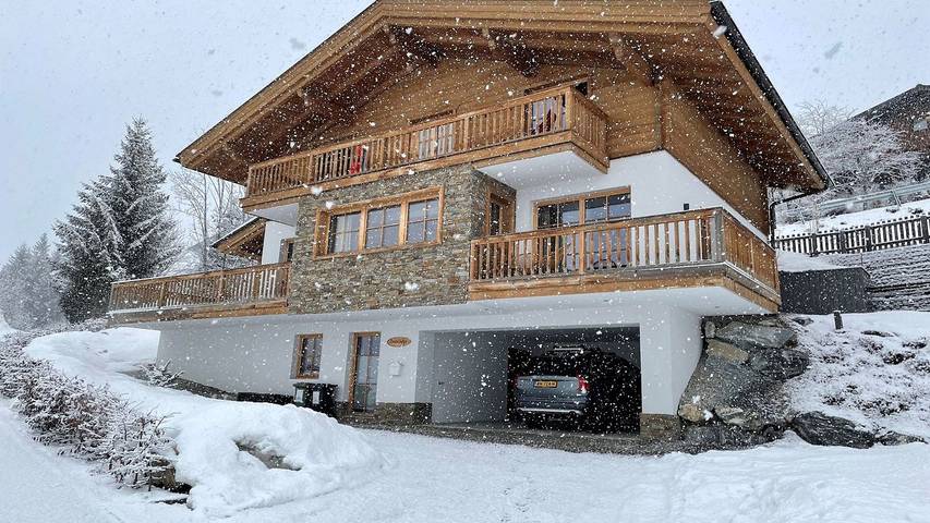 Chalet für 12 Personen, mit Garten und Sauna sowie Terrasse und Pool in Mühlbach am Hochkönig