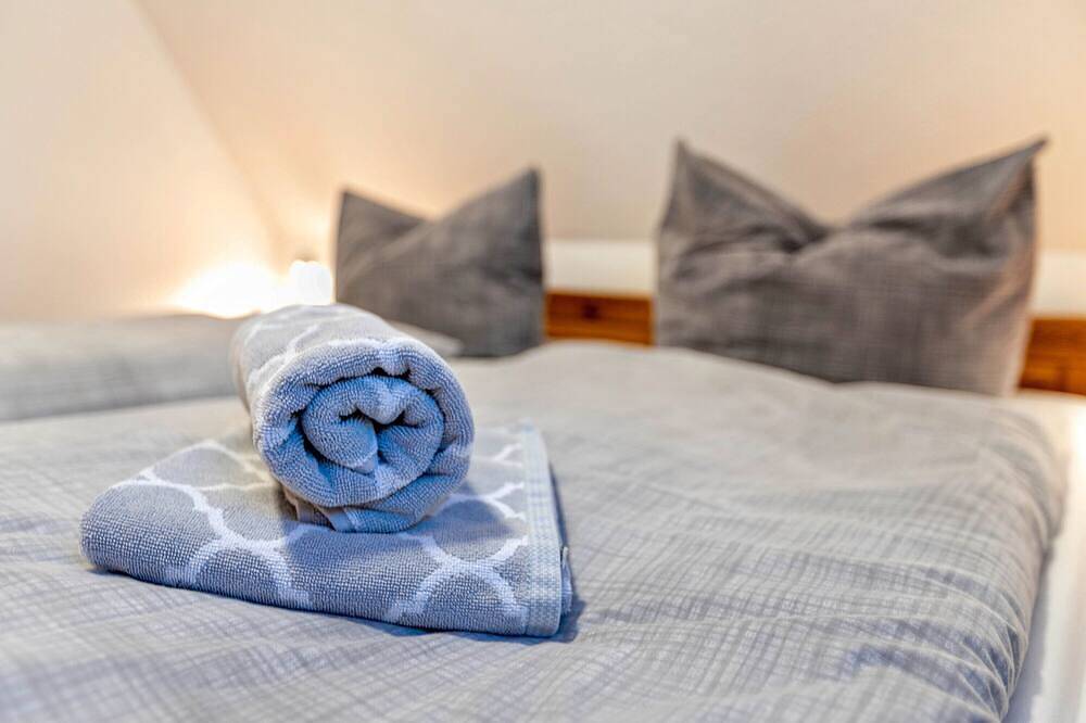 Ganze Wohnung, Ferienwohnung 3- Störche\" mit Gemeinschaftsgarten und Wi-Fi in Bordelum, Nordfriesland