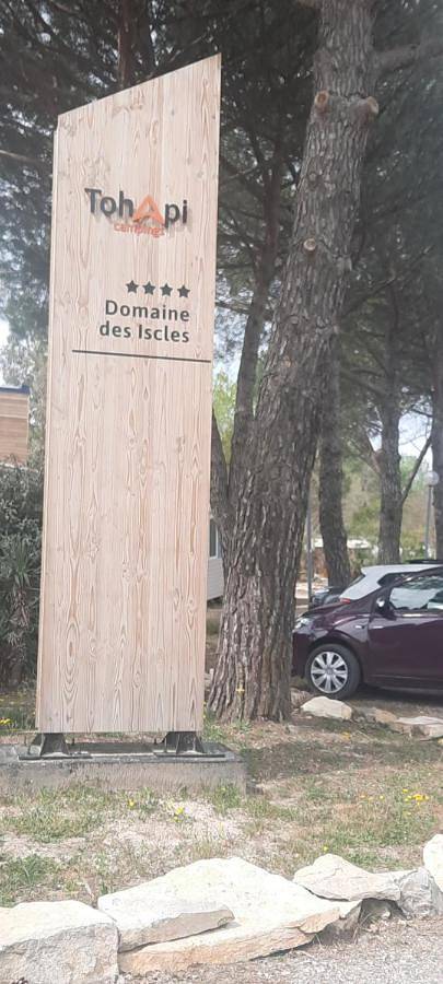 Camping pour 5 personnes, avec jardin et piscine à La Roque-d'Anthéron - 2