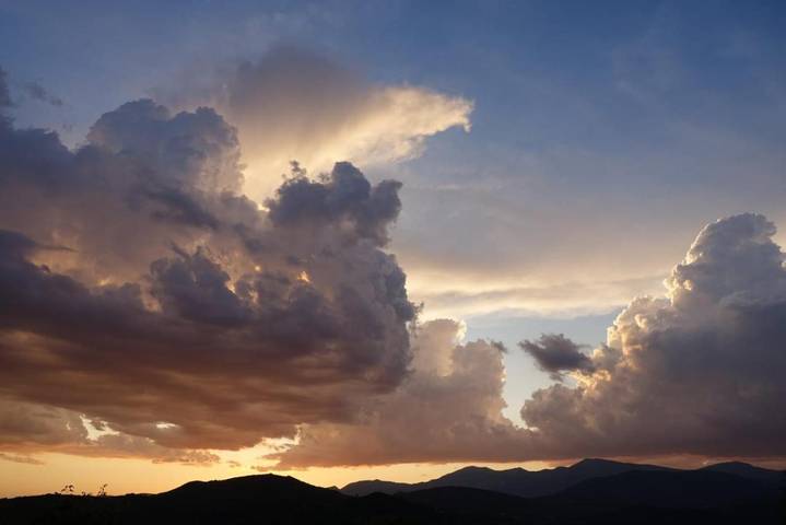 Hôtel pour 5 personnes, avec jardin ainsi que vue et balcon à Bierge - 2