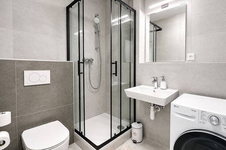 Ganze Wohnung, 1 room Apartment with AC, Vienna Gate 1 in Bratislava, Bratislava und Umgebung