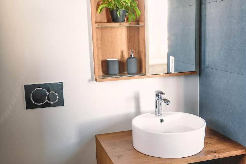 Ganze Wohnung, Studio Ferienwohnung - 38 m2- mit Gartennutzung in Bottighofen, Bodensee (Schweiz)