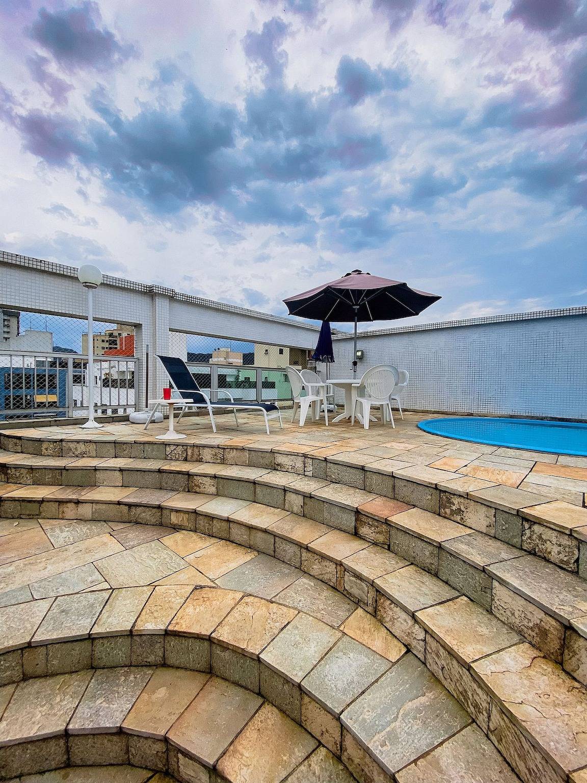 Appartamento intero, Duplex 500m from the Beach – Guarujá in Praia da Enseada (Guarujá), Baixada Santista