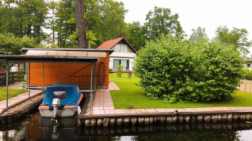 Ferienhaus mit Meerblick für 6 Personen, mit Garten und Whirlpool sowie Terrasse, mit Haustier