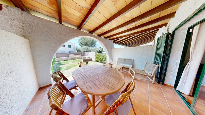 Location de vacances pour 8 personnes, avec jardin ainsi que balcon et bassin pour enfant, adapté aux familles à El Perelló - 2