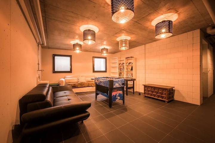 Geheel appartement, Dependance Ost, ruim 1 slaapkamer appartement, 5 minuten van het centrum van Interlaken in Interlaken, Meer van Thun