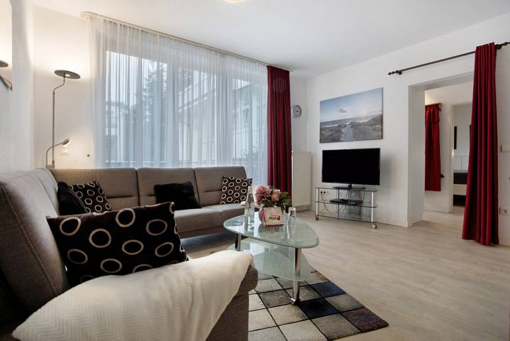 Ganze Wohnung, Ferienwohnung 'Wohnung C1 - Haus A Cappella' mit Balkon und Wi-Fi in Ostseebad Binz, Binz