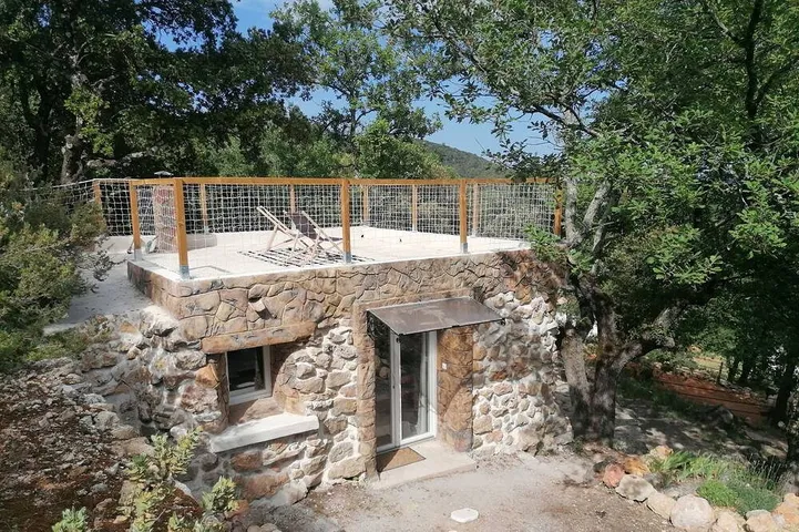 Unusual cottage: La Bergerie des Restanques! For nature lovers ! in Besse-sur-Issole, Côte méditerranéenne (France)