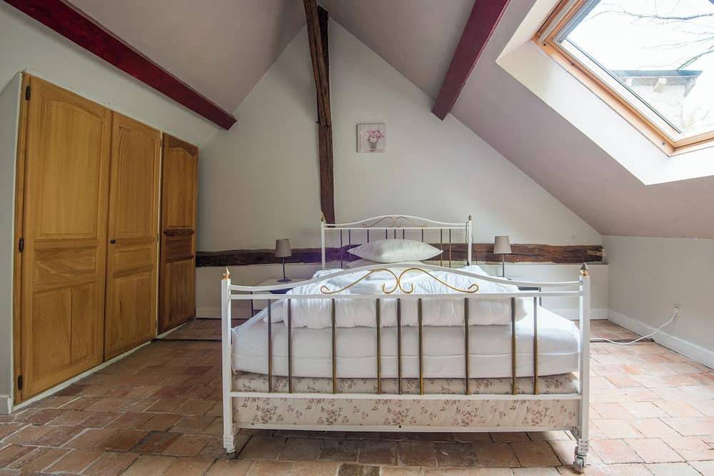 Propriété au Calme Avec Piscine et spa nordique au Coeur de L'anjou ! in Baugé-en-Anjou, Vallée de la Loire