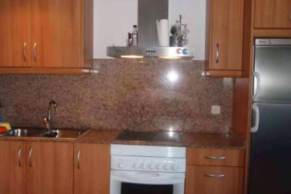 Entire apartment, Accommodation on harbor and beach with mountain views in Port de Sóller, Sóller
