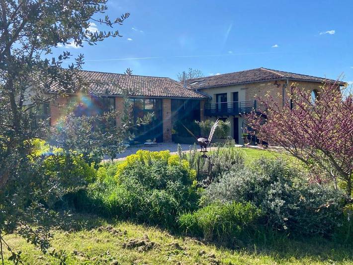 Location de vacances pour 10 personnes, avec jardin et vue à Saussens
