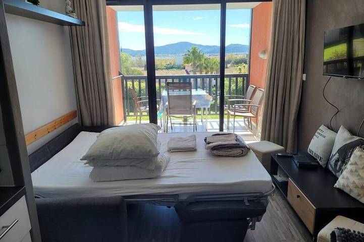 Appartement entier, Ambiance Méditerranée aux Parcs de Grimaud in Grimaud, Côte méditerranéenne (France)