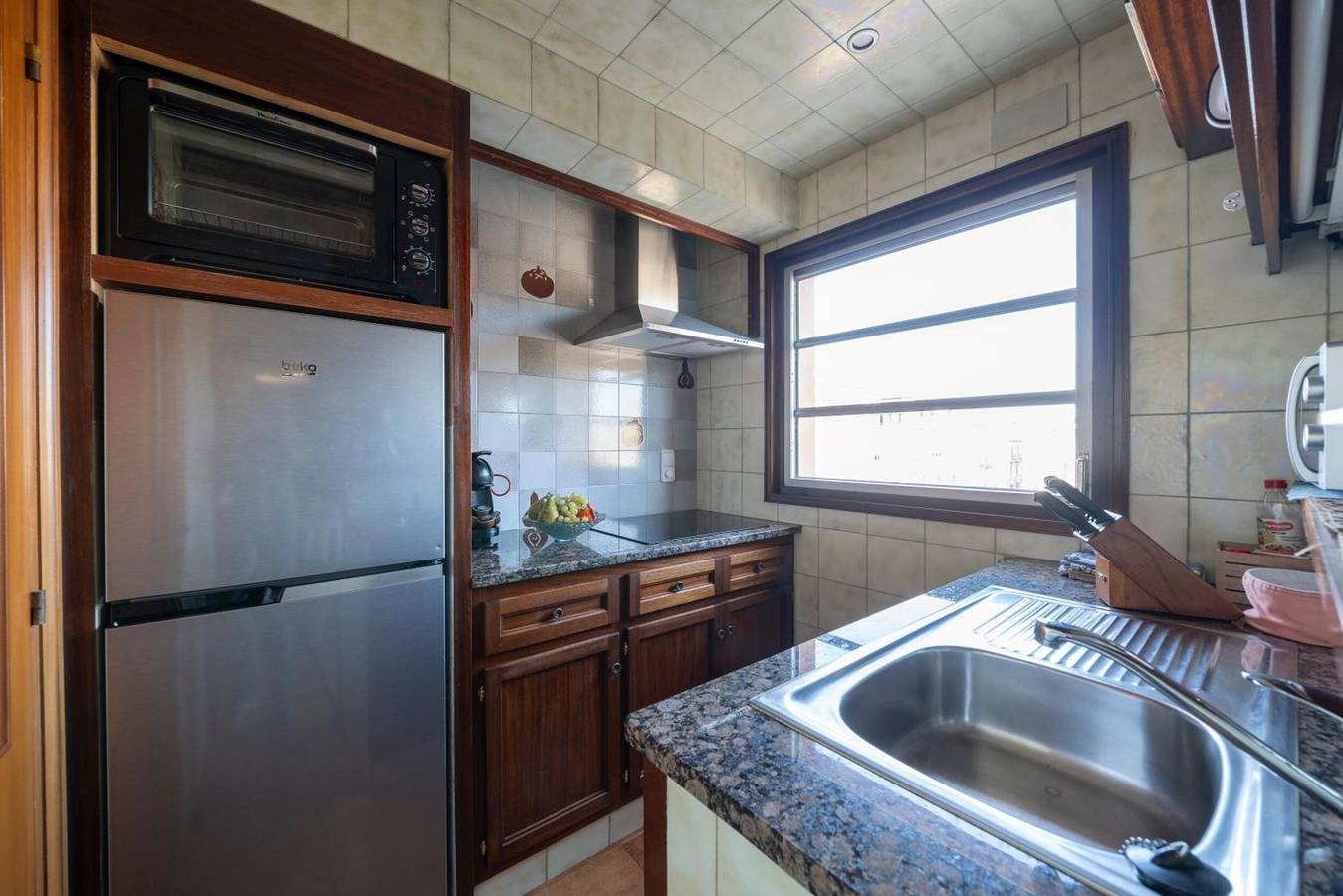 Appartement entier, Appartement « Classic Can Jeroni » avec terrasse privée, Wi-Fi et climatisation in Figueras, Haut-Ampurdan