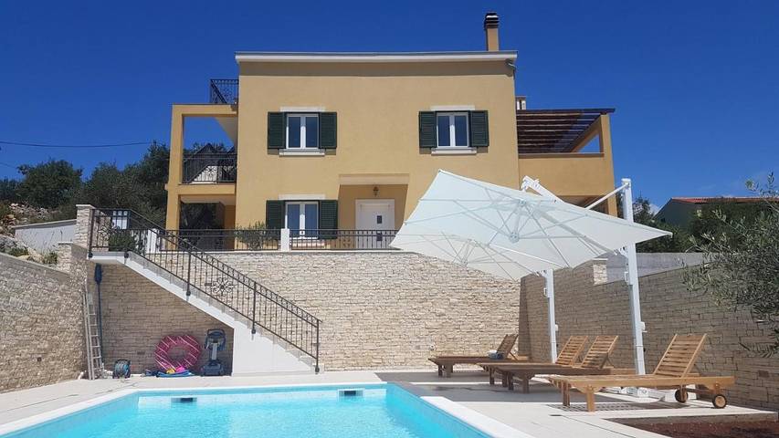 Apartament wakacyjny dla 3 osób, z balkon i widok oraz basen w Sali