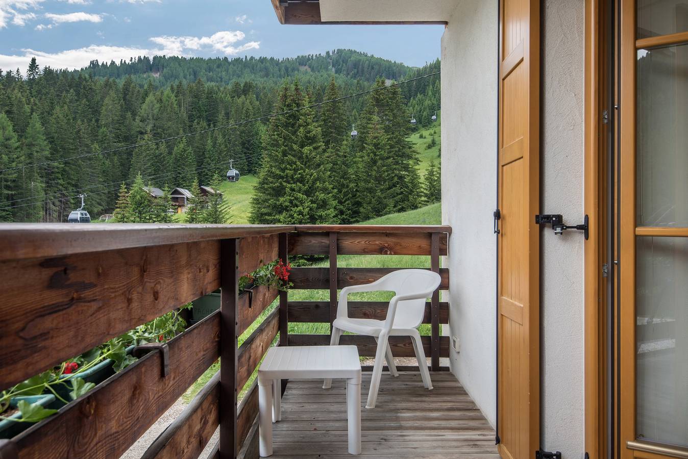 Vacation Chalet Crepes De Sela with Mountain View, Wi-Fi, Balcony & Garden in Canazei, Dolomiti Superski