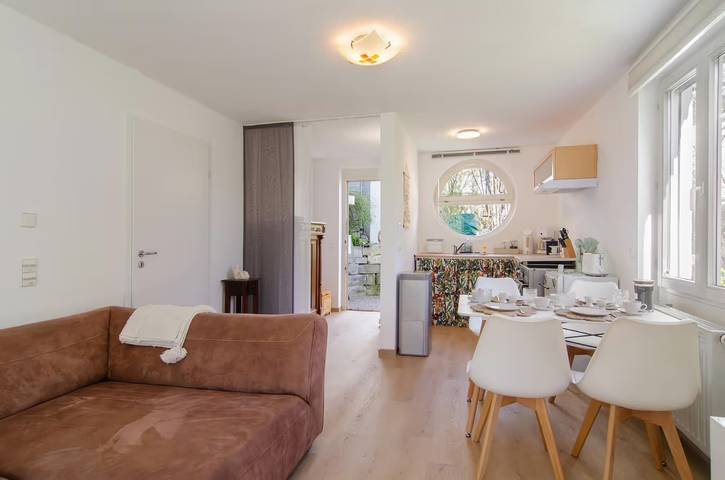 Ganze Wohnung, Apartment 'Mojos Bodenseetraum' mit privater Terrasse, Garten und Wlan in Oberuhldingen, Uhldingen-Mühlhofen
