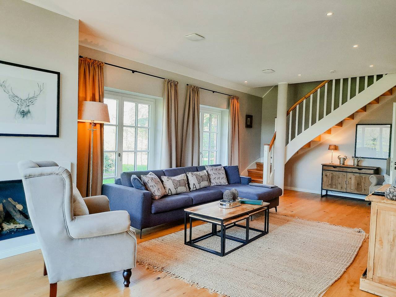 Ganze Wohnung, Forsthaus-Chic: Apartement mit See- und Waldblick in Friedeburg, Nordseeküste