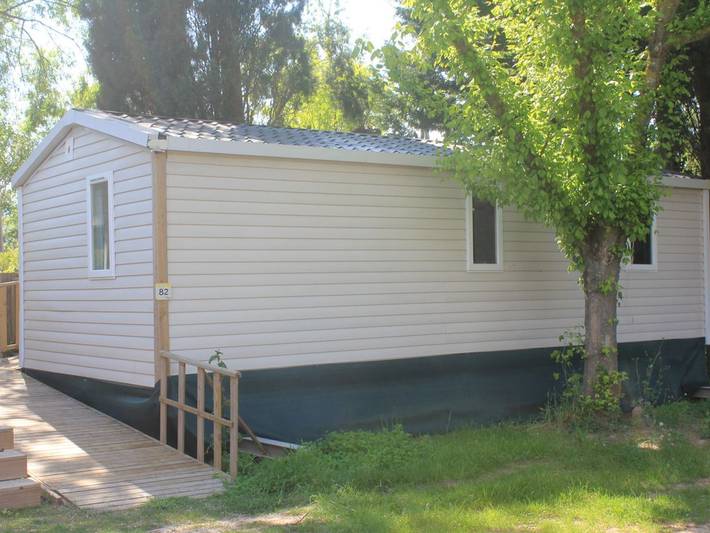 Camping pour 4 personnes, avec terrasse et piscine à Roquebrune-sur-Argens - 3