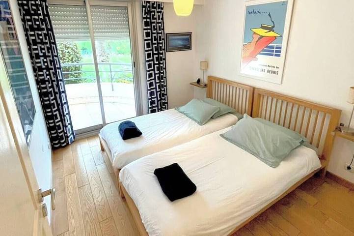 Gîte pour 4 personnes, avec terrasse ainsi que jardin et piscine dans Port du Cros de cagnes - 3