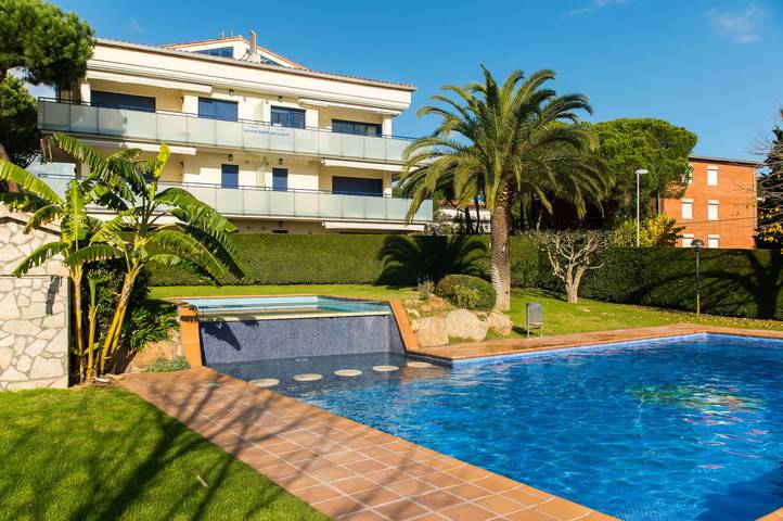 Appartement de vacances pour 6 personnes, avec Terrasse et Piscine