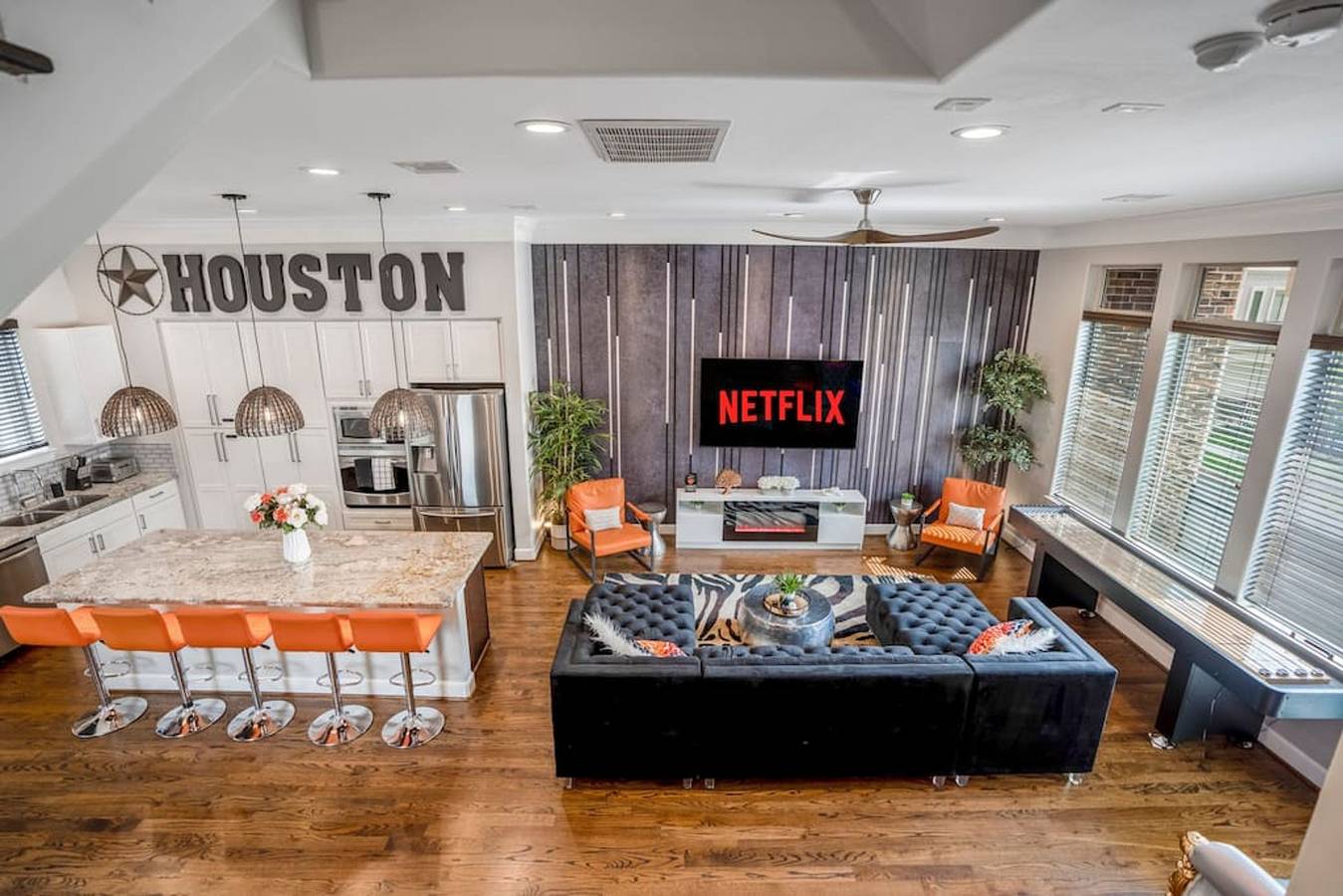 Posh Dtwn Midtown Home w Stunning Roof-Topterrace in Houston, Harris County