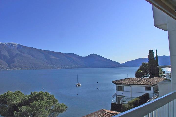 Ferienwohnung für 4 Personen, mit Balkon und Seeblick sowie Ausblick am Lago Maggiore (Schweiz) - 2