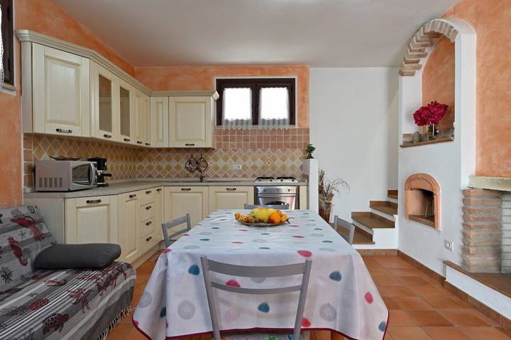 Ferienhaus 'Con Aria Condizionata' mit Bergblick und Klimaanlage in Bari Sardo, Ogliastra Provinz