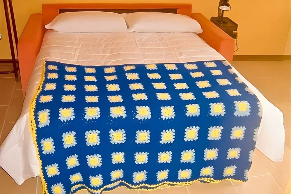 Ganze Wohnung, Gemütliche 1-Zimmer-Wohnung mit Terrasse, Gärtchen und Traumseesicht in Cannero Riviera, Lago Maggiore (Piemont)