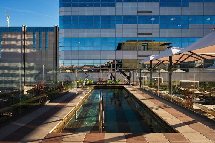 Hôtel pour 3 personnes, avec terrasse et piscine, animaux acceptés à Sabadell - 3