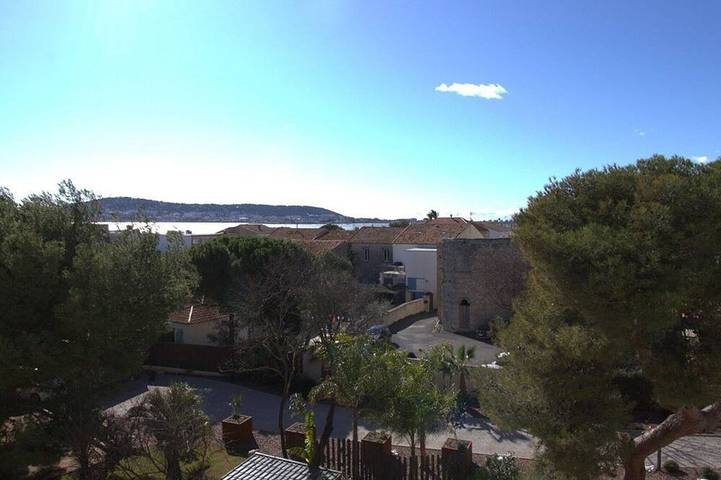 Gîte pour 2 personnes, avec balcon dans Port De Balaruc Les Bains