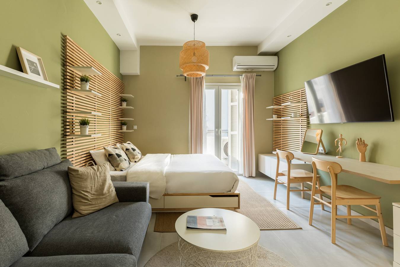 Entire apartment, Olive Tree: Aristotelous suite in Thessaloniki region