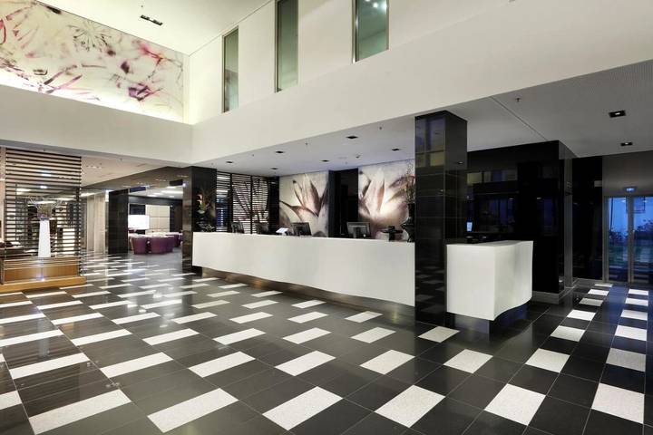 Hotel für 2 Personen, mit Pool und Sauna sowie Ausblick in München - 3