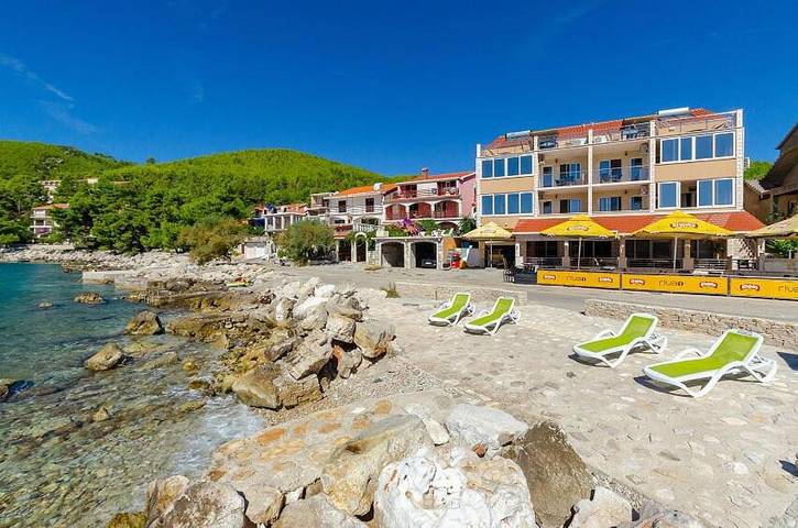 Maison d’hôte pour 4 personnes, avec Balcon et Terrasse ainsi que Jardin et Vue à Blato