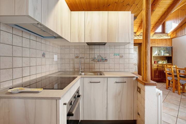'Tillier Valtournenche' Apartment with Mountain View, Balcony and Wi-Fi in Crépin (Valtournenche), Valtournenche