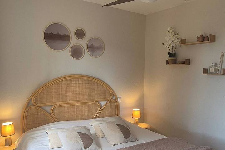 Entire apartment, In the Shadow of the Church Tower - Gîte with a Heated Pool in Calenzana, Calvi region