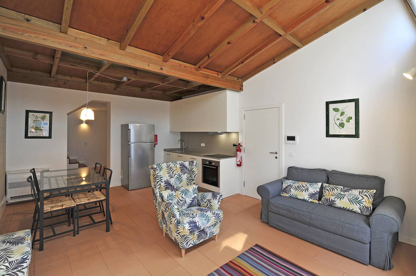 Apartamento De Férias para 3 Pessoas em Massarelos, Lordelo do Ouro e Massarelos