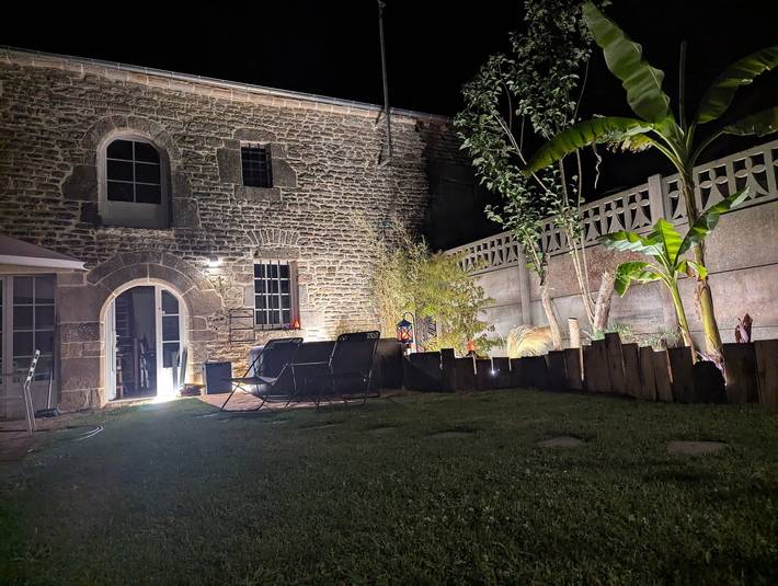 Location de vacances pour 4 personnes, avec jardin et jacuzzi, animaux acceptés à Tréfumel