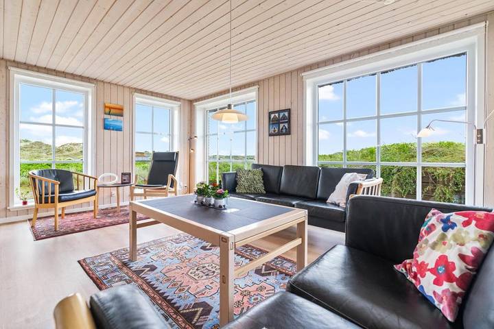 Reetdachhaus mit Wintergarten in fantastischer Dünenlage in Skodbjerge, Haurvig
