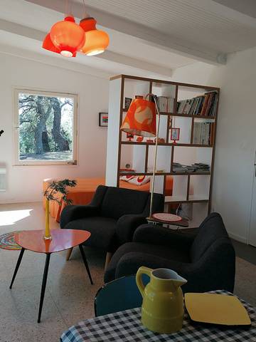 Gîte pour 2 personnes, avec terrasse et jardin à Venterol